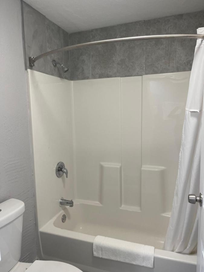 King Room,1364861060:JPEG