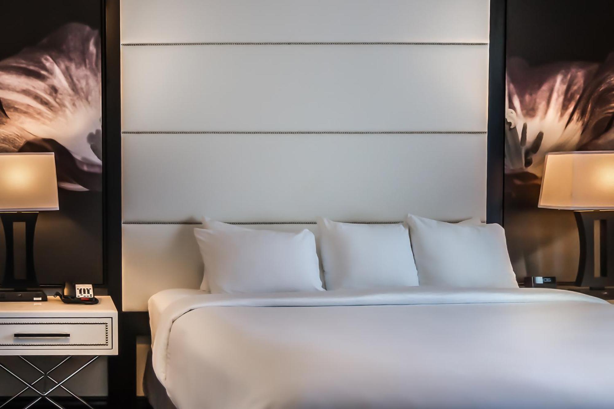 One-Bedroom King Suite - Non Smoking,1144657698:JPEG