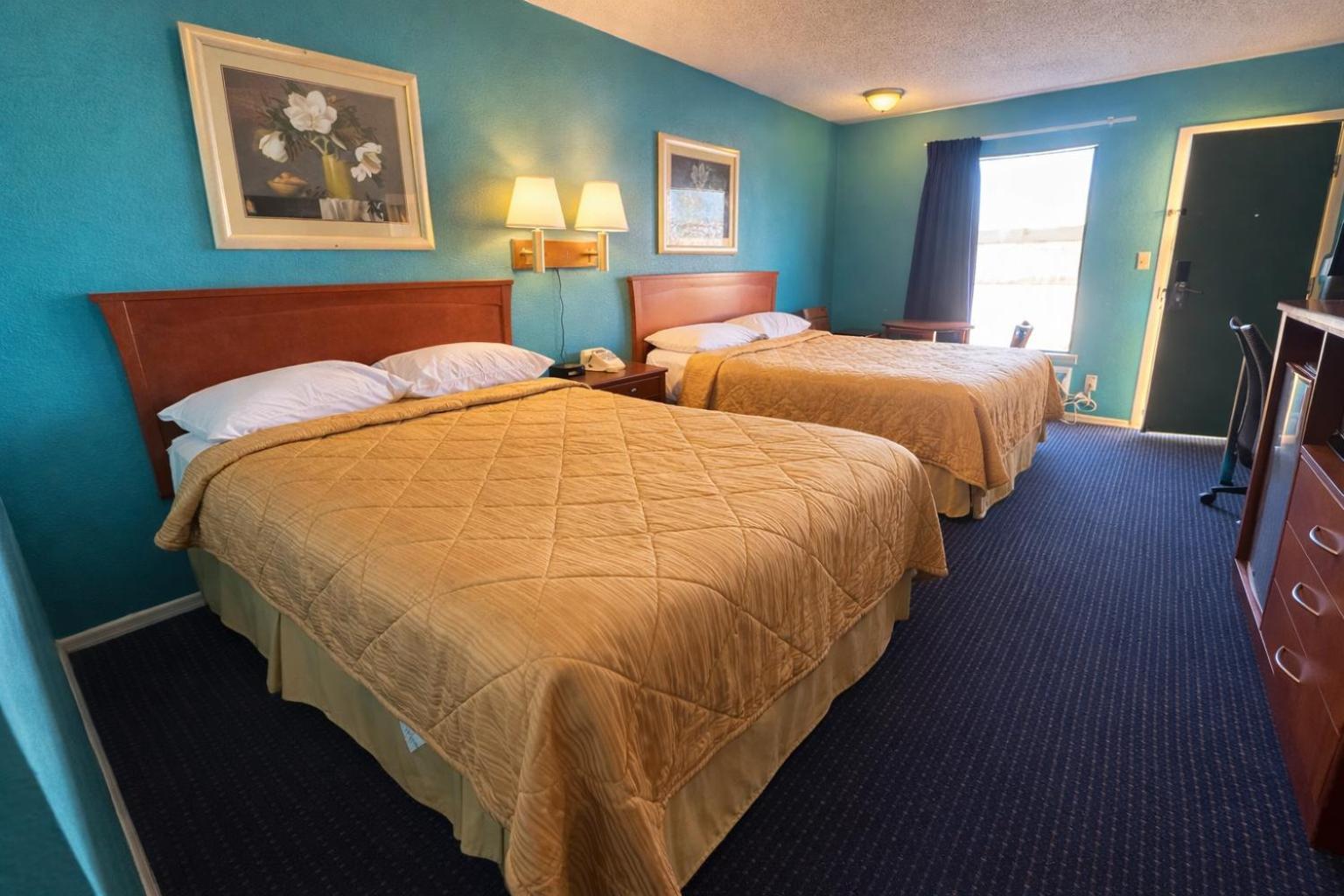 Deluxe Queen Room,1758380801:JPEG