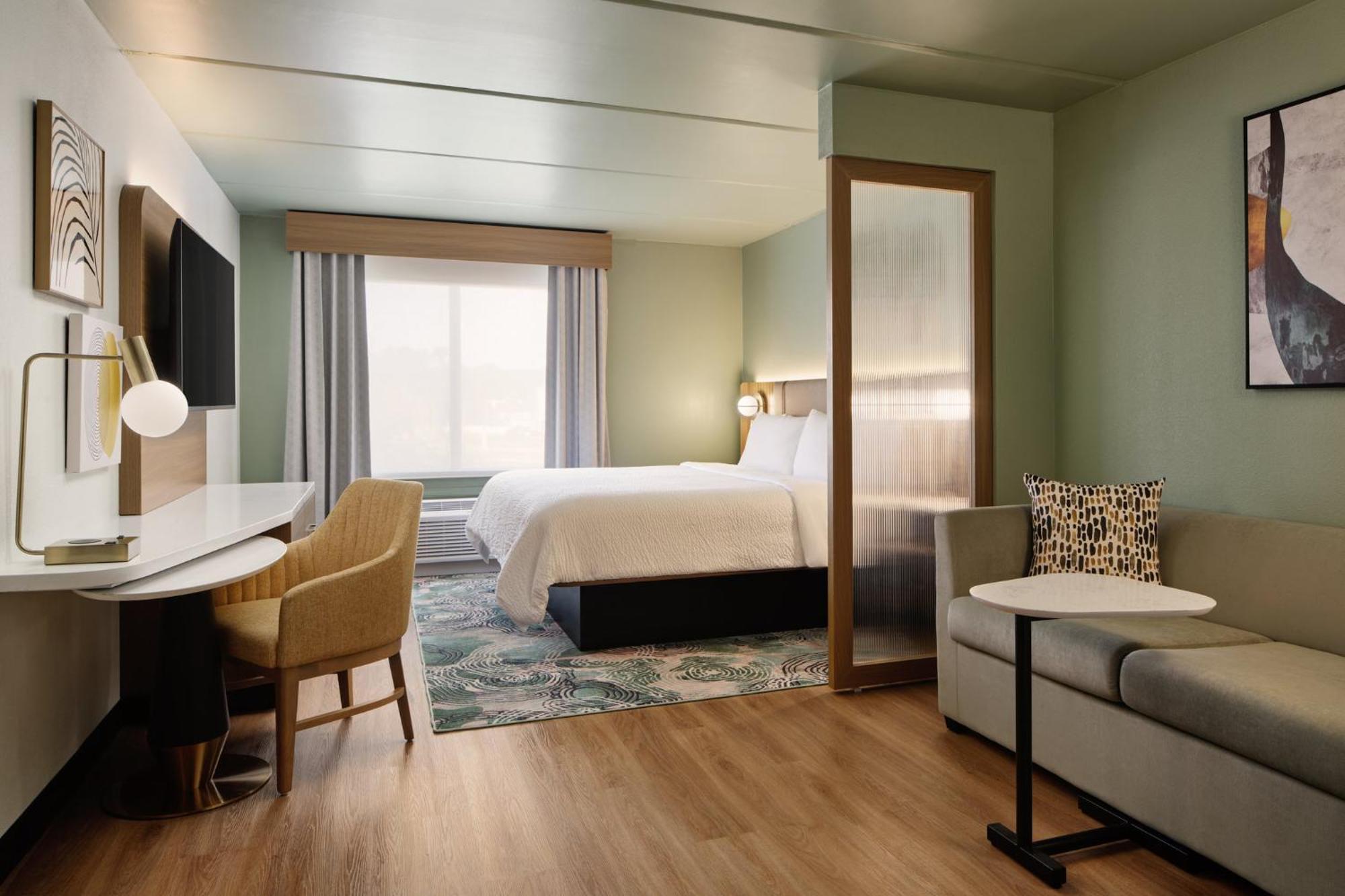 Standard King Room
