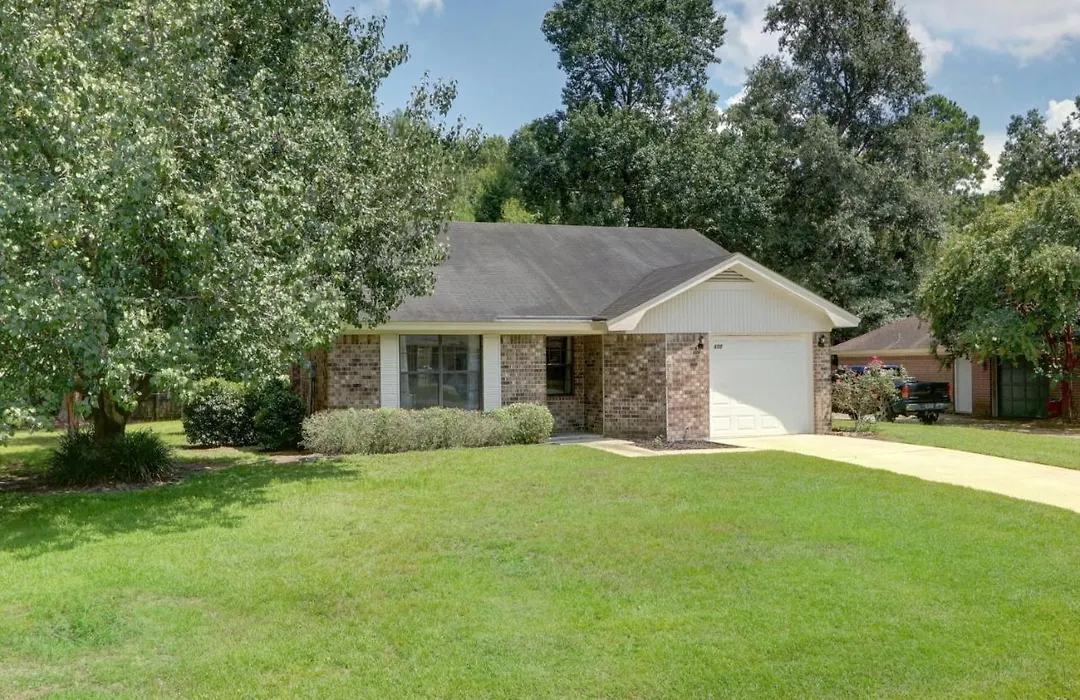 Pooler Travelers Retreat IV - Entire House --1