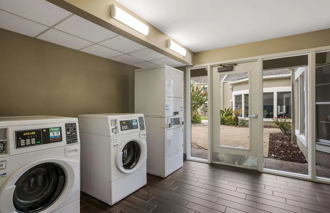 Mainstay Suites Savannah Midtown-1