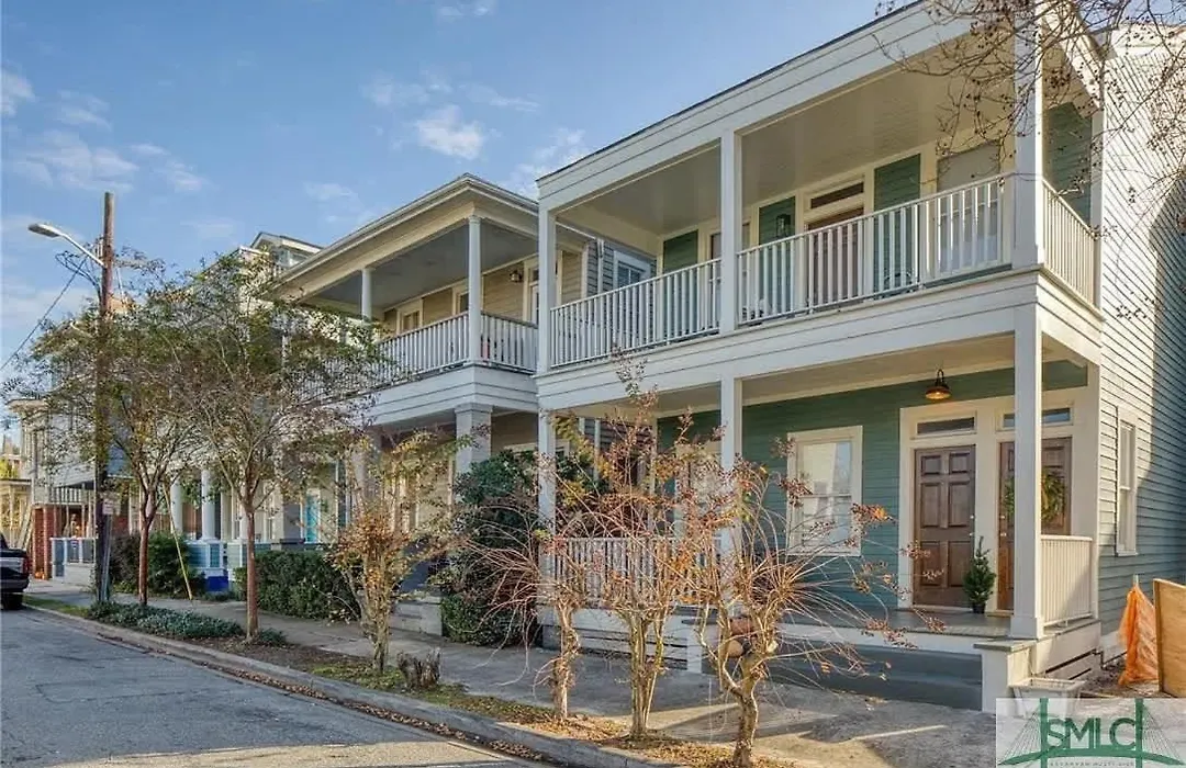 New! Stylish 1900S Renovated Duplex Apartment Building Near Forsyth & River St-1