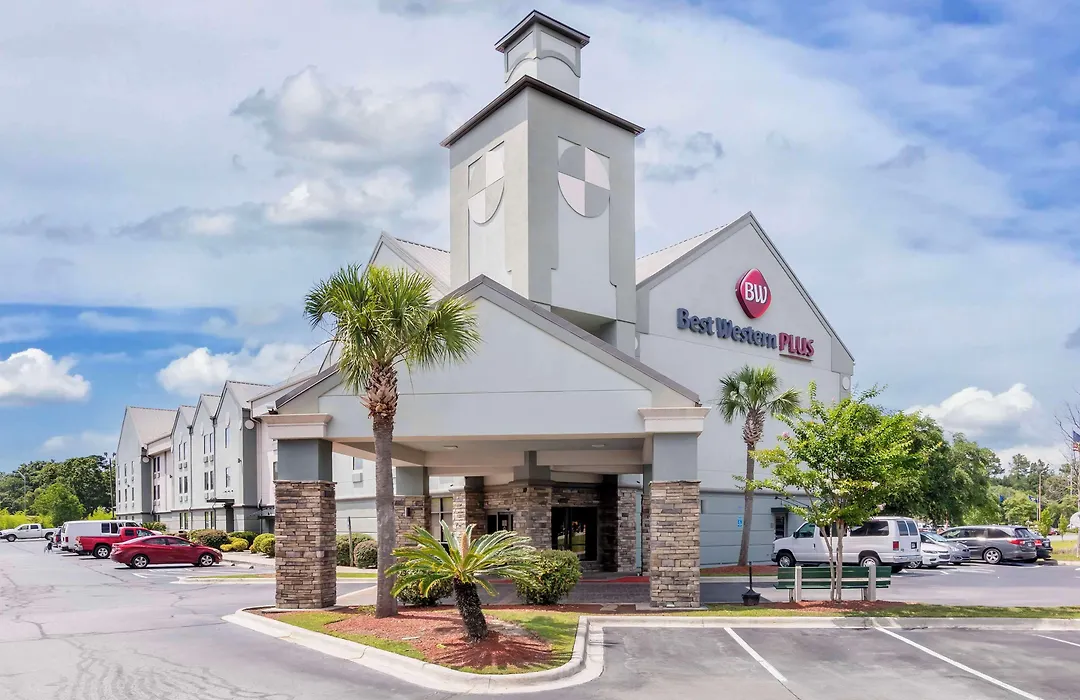 Best Western Savannah Airport Inn & Suites-1