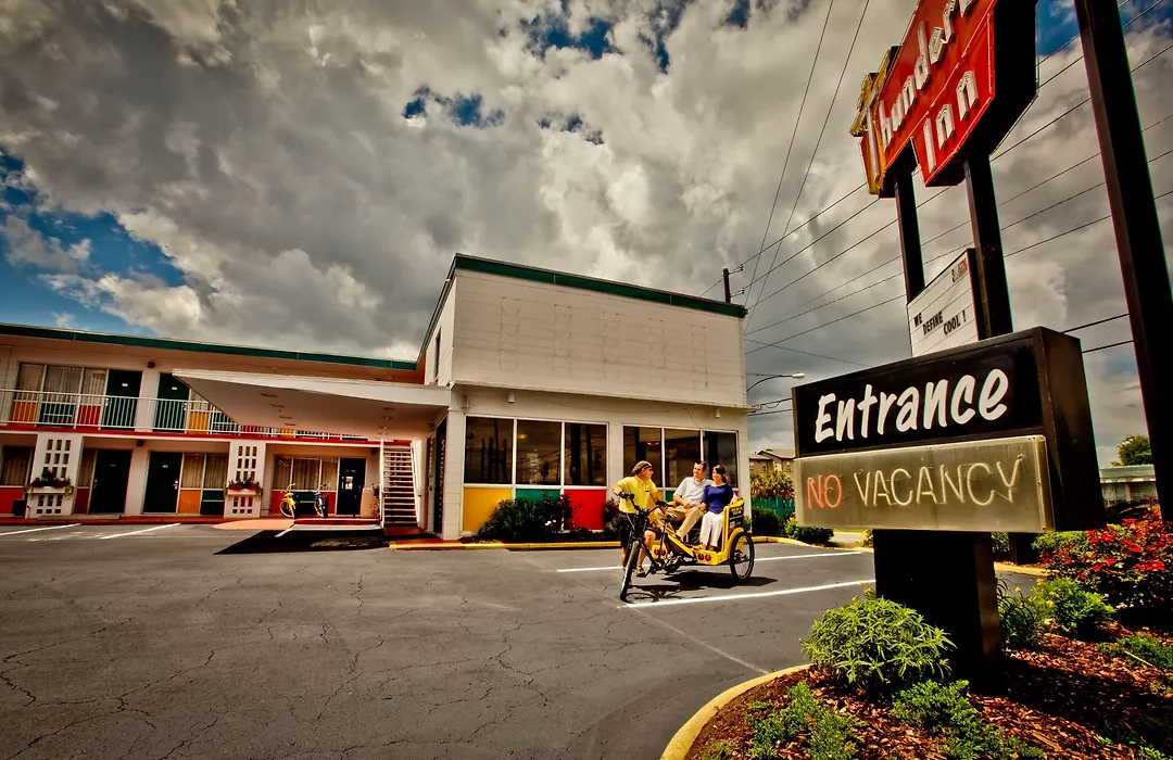 The Thunderbird Inn-1