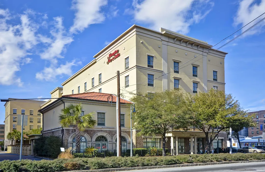 Hampton Inn & Suites Savannah Historic District-1