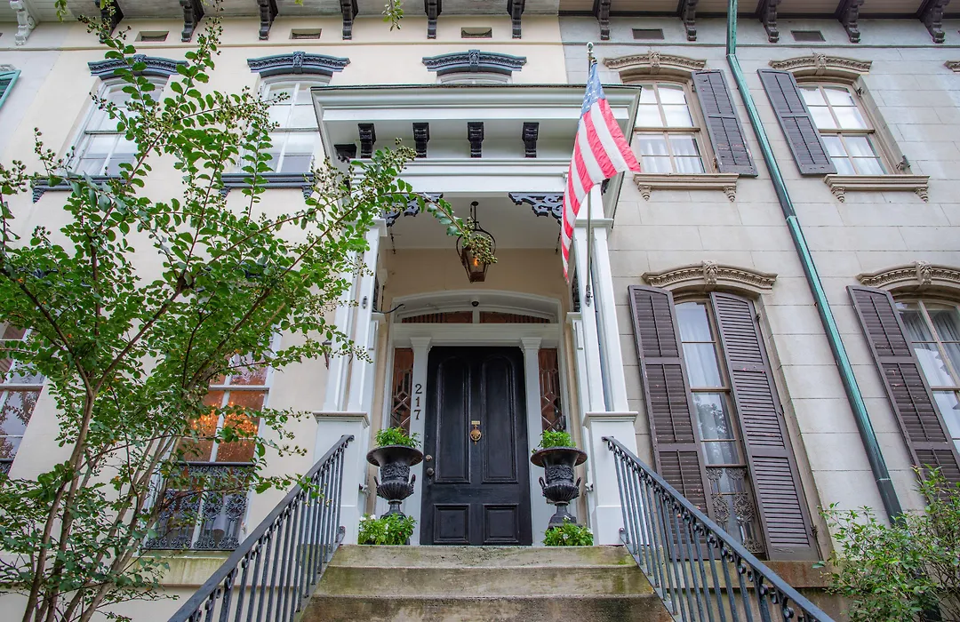 Justine Inn Savannah-1