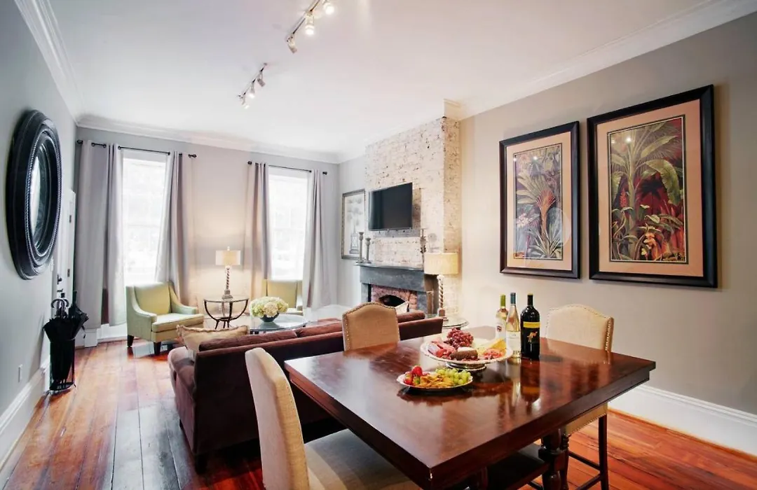 201 York #2 - Newly Renovated Parkside Apt!-1