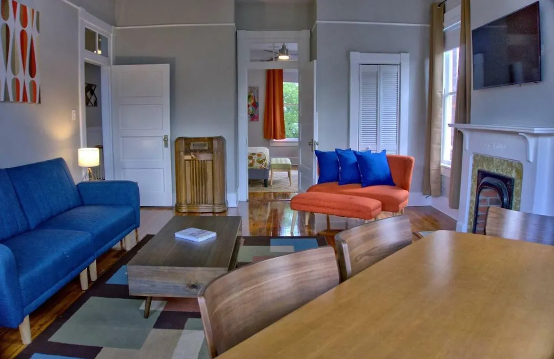 Beautiful Brick 2 Bedroom Home-1