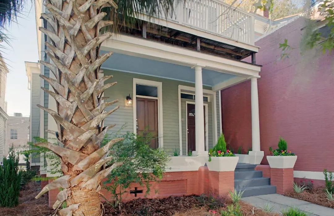 Huge 5 Bed, 5 Bath In Historic Downtown Savannah-1