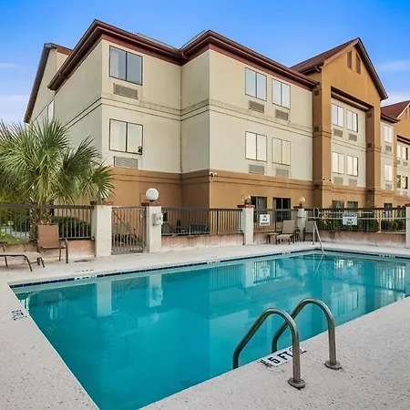 Clarion Pointe Savannah Gateway I-95-3