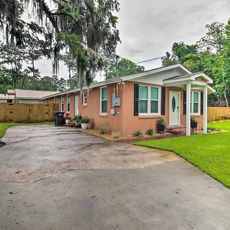 Updated Savannah Hideaway W/ Luxury Backyard!-2