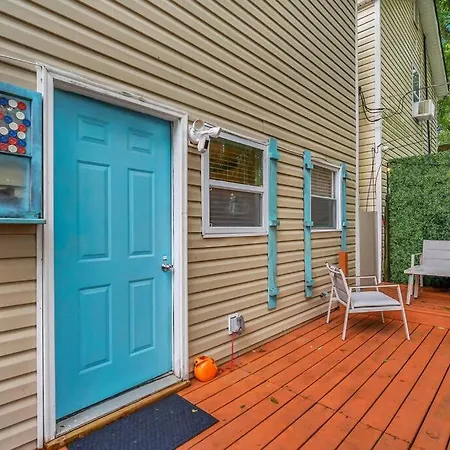 New Cheerful Renovated Home - 5 Min To Downtown!-2