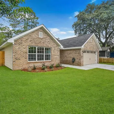 Beautiful New Construction Only 4 Min To Downtown!-2