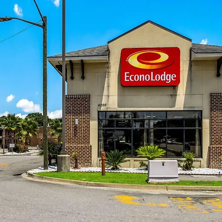 Econo Lodge Garden City - Savannah-3