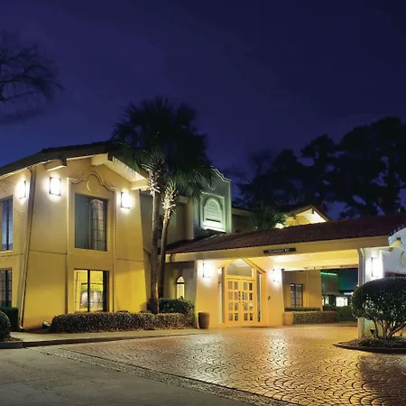 La Quinta Inn By Wyndham Savannah Midtown-3