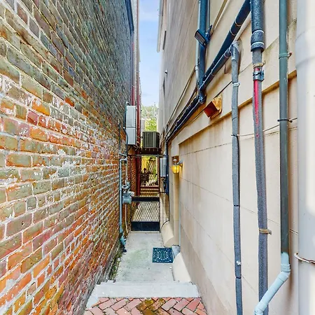 Garden Level On Charlton-2