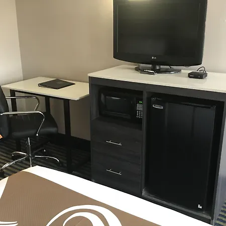 Quality Inn Savannah I-95-2