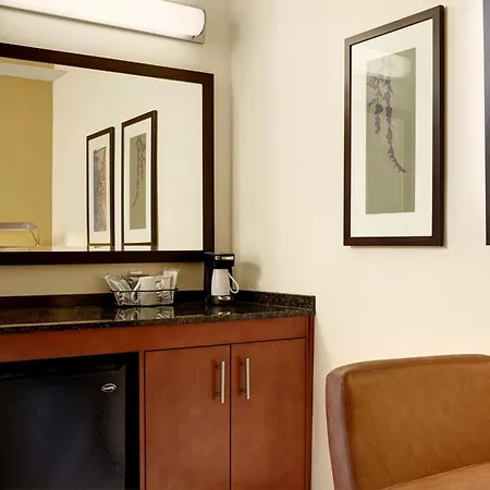 Hyatt Place Savannah Airport-2