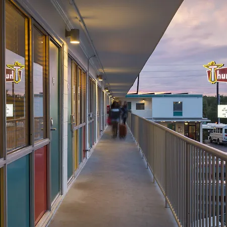 The Thunderbird Inn-3