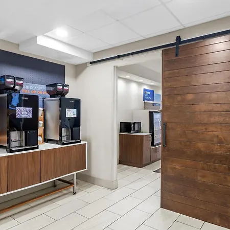 Holiday Inn Express Hotel & Suites Savannah Midtown By Ihg-3