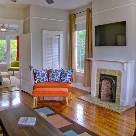 Beautiful Brick 2 Bedroom Home-3